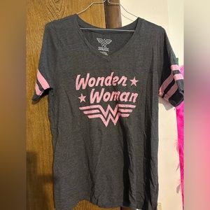 Torrid Wonder Woman t-shirt. EUC, size 1x.